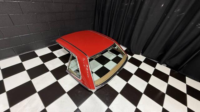 Photo of 1987 Red Mercedes-Benz S-Class
