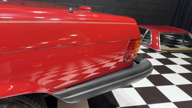 Photo of 1987 Red Mercedes-Benz S-Class