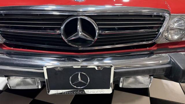 Photo of 1987 Red Mercedes-Benz S-Class