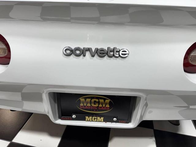 Photo of 1981 White Chevrolet Corvette