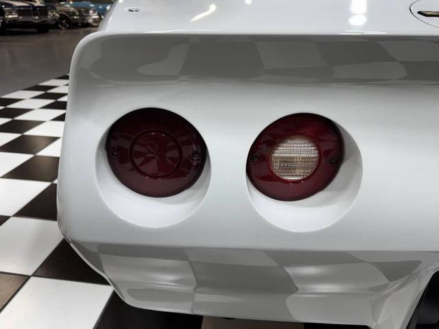 Photo of 1981 White Chevrolet Corvette