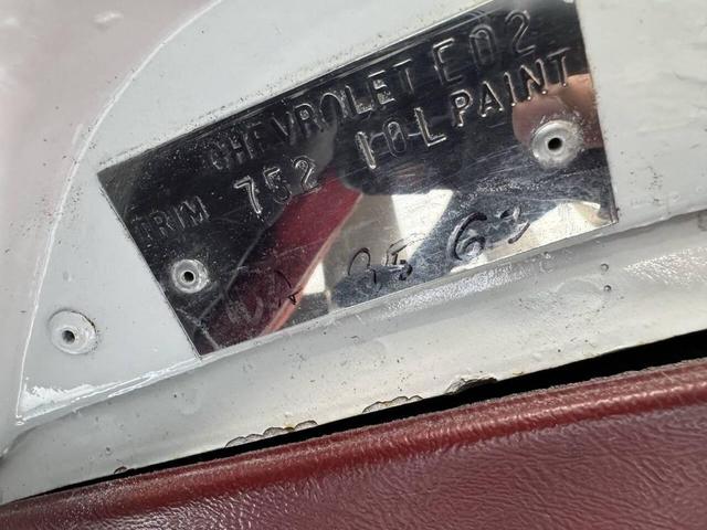 Photo of 1981 White Chevrolet Corvette