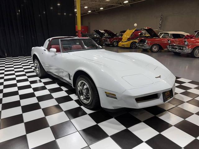 Photo of 1981 White Chevrolet Corvette