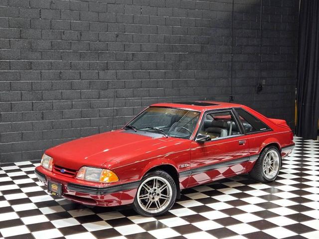 Photo of 1990 Red Ford Mustang