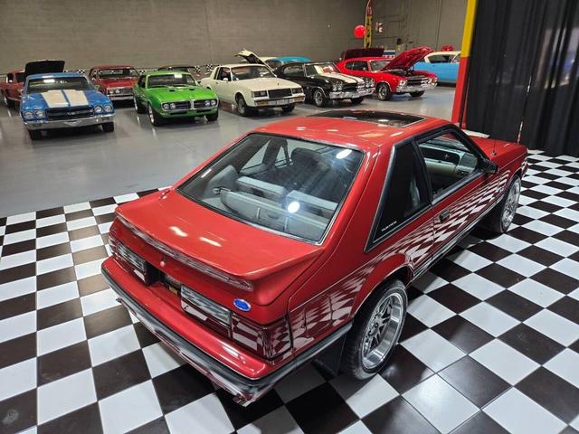 Photo of 1990 Red Ford Mustang