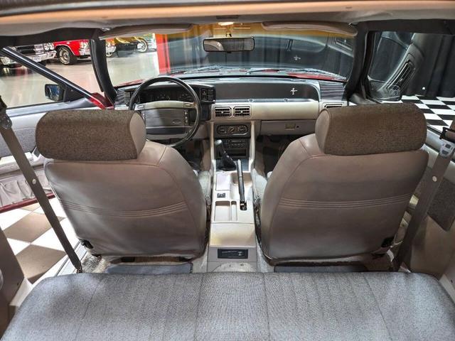 Photo of 1990 Red Ford Mustang