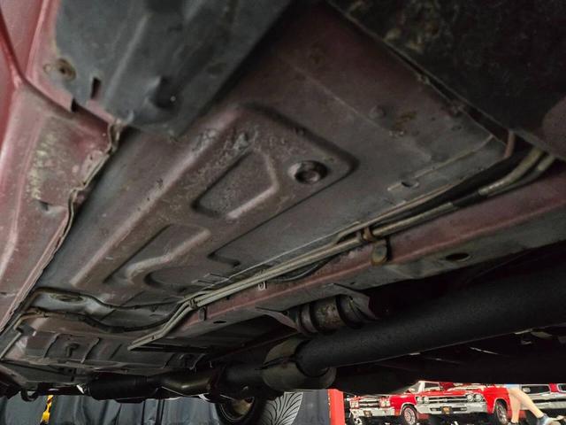 Photo of 1990 Red Ford Mustang