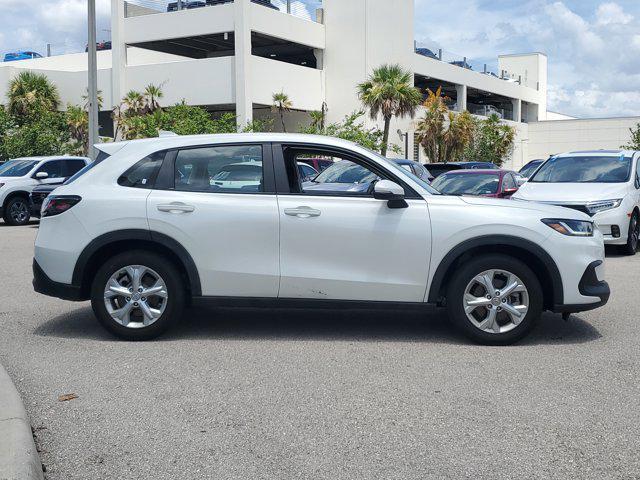 Photo of 2023 Platinum White Pearl Honda HR-V