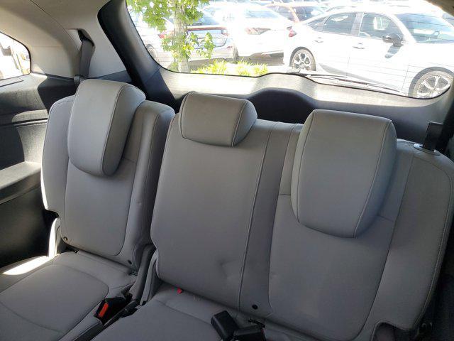 Photo of 2024 Sonic Gray Pearl Honda Odyssey