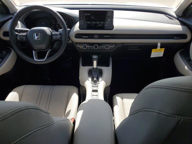 Photo of 2026 Platinum White Pearl Honda HR-V