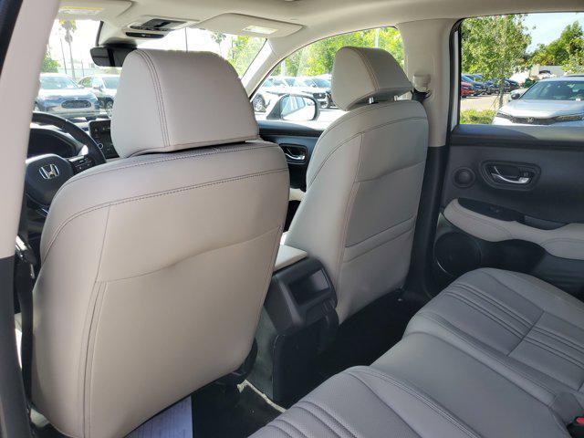 Photo of 2026 Platinum White Pearl Honda HR-V