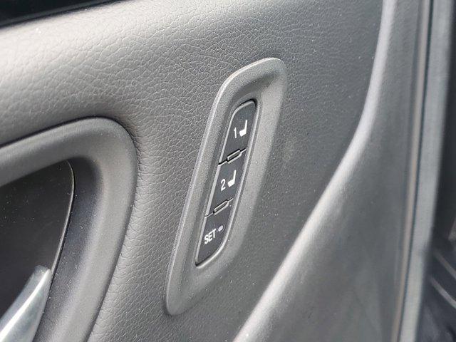 Photo of 2025 Platinum White Pearl Honda Pilot