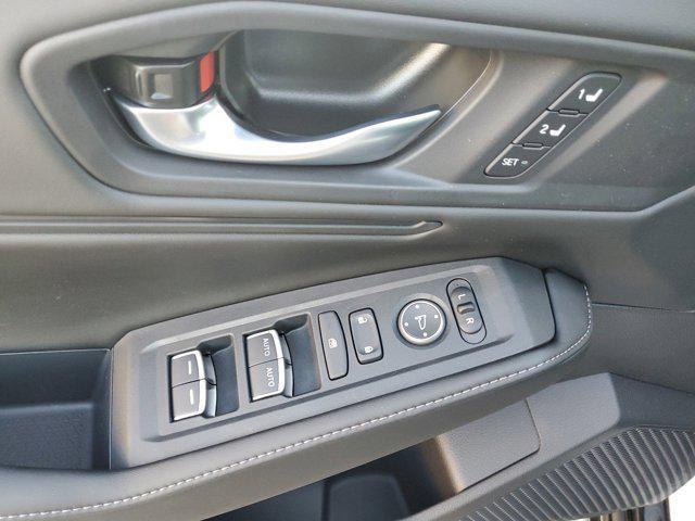 Photo of 2025 Still Night Pearl Honda Accord Hybrid