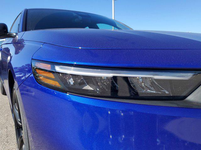 Photo of 2025 Still Night Pearl Honda Accord Hybrid