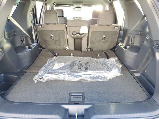 Photo of 2025 Obsidian Blue Pearl Honda Pilot