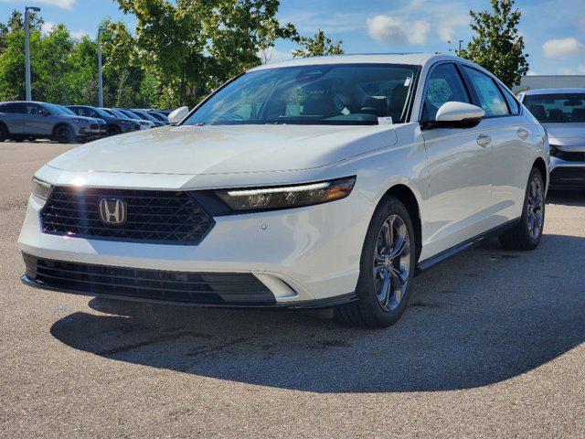 Photo of 2025 Platinum White Pearl Honda Accord Hybrid