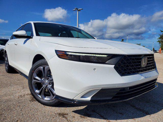 Photo of 2025 Platinum White Pearl Honda Accord Hybrid