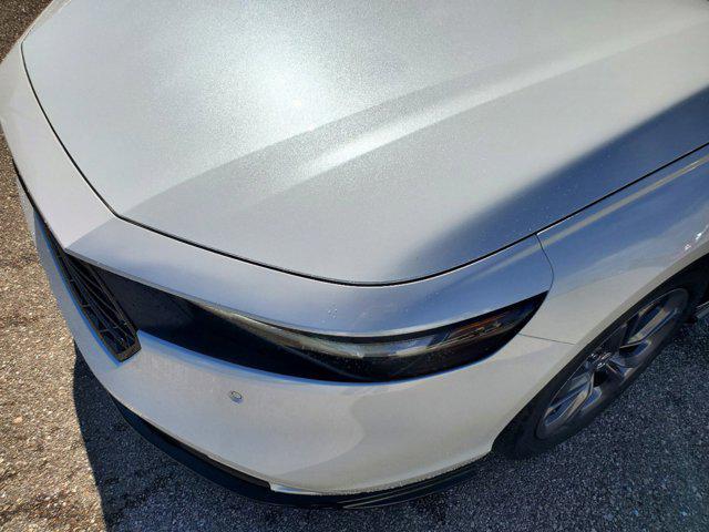 Photo of 2025 Platinum White Pearl Honda Accord Hybrid