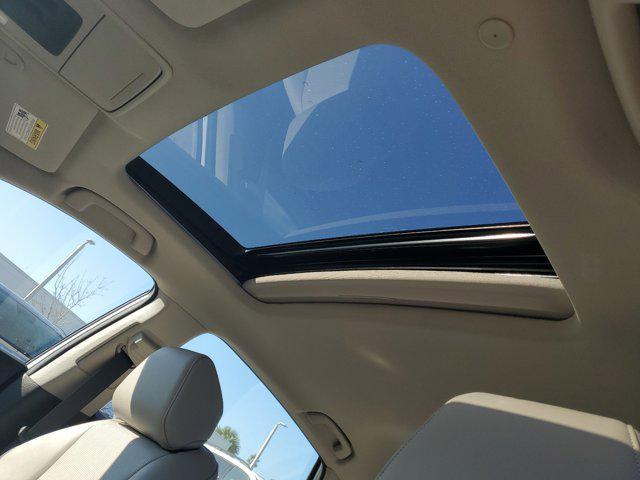 Photo of 2025 Platinum White Pearl Honda Accord Hybrid