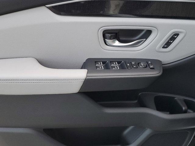 Photo of 2025 Wy Honda Pilot