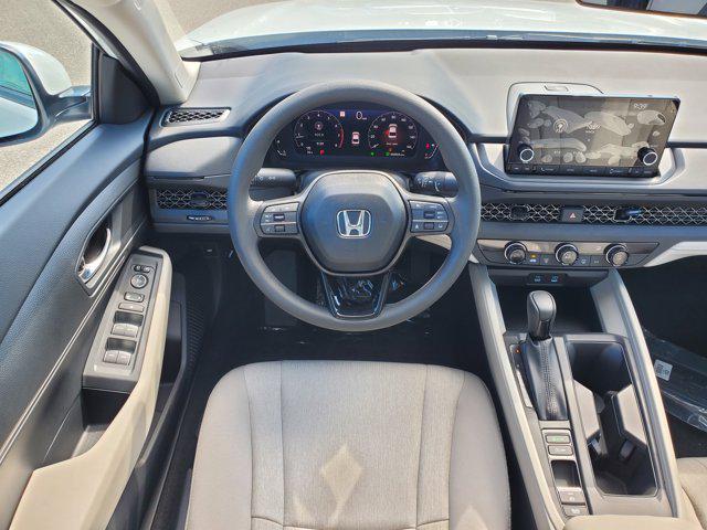 Photo of 2025 Platinum White Pearl Honda Accord