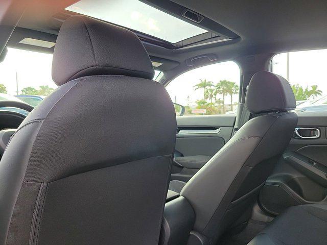 Photo of 2025 Platinum White Pearl Honda Civic Hybrid