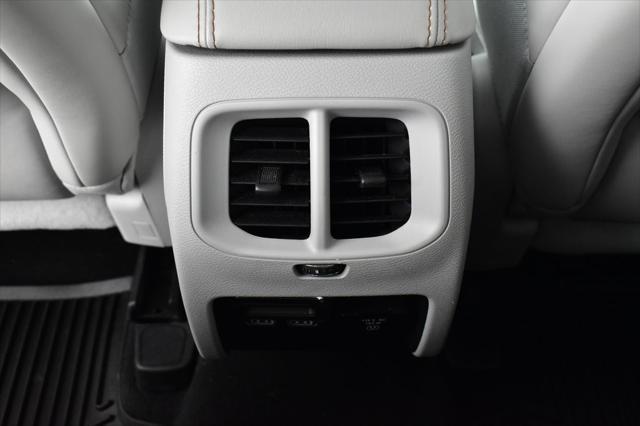 Photo of 2020 Billet Silver Metallic Clearcoat Jeep Cherokee