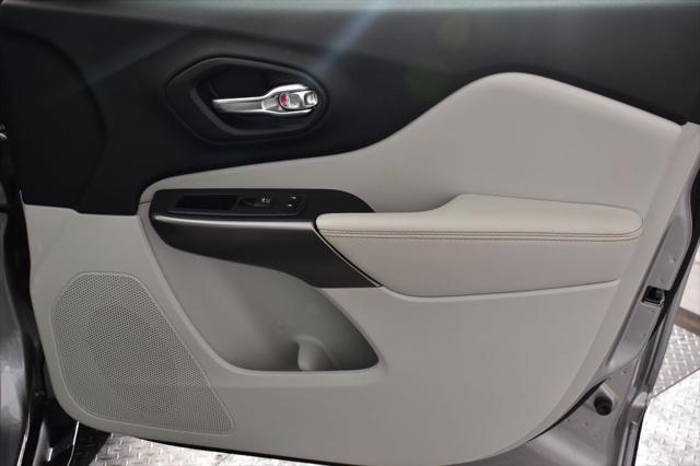 Photo of 2020 Billet Silver Metallic Clearcoat Jeep Cherokee