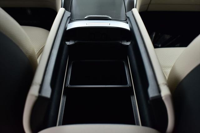 Photo of 2025 Starling Blue Metallic Mercedes-Benz GLC 350e