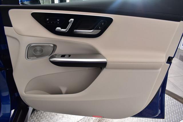 Photo of 2025 Starling Blue Metallic Mercedes-Benz GLC 350e