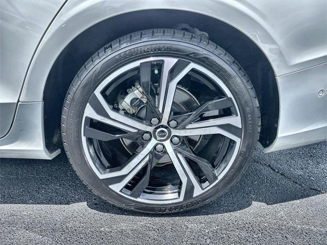 Photo of 2024 Crystal White Metallic Volvo S60