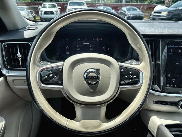 Photo of 2024 Crystal White Metallic Volvo S60