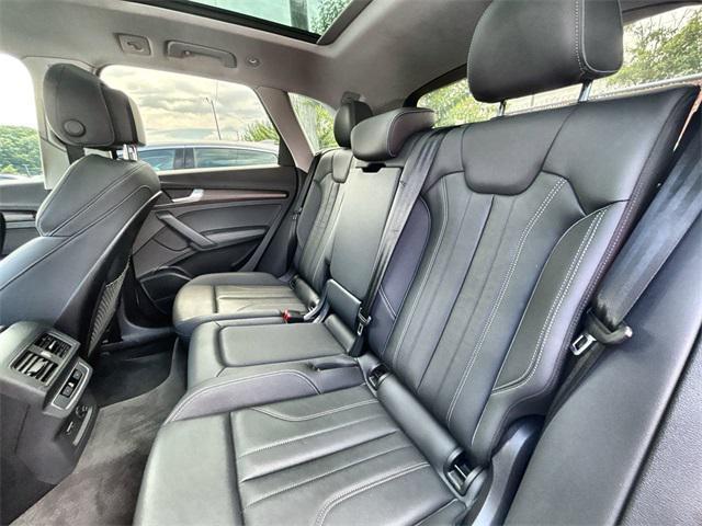 Photo of 2024 Daytona Gray Pearl Effect Audi Q5