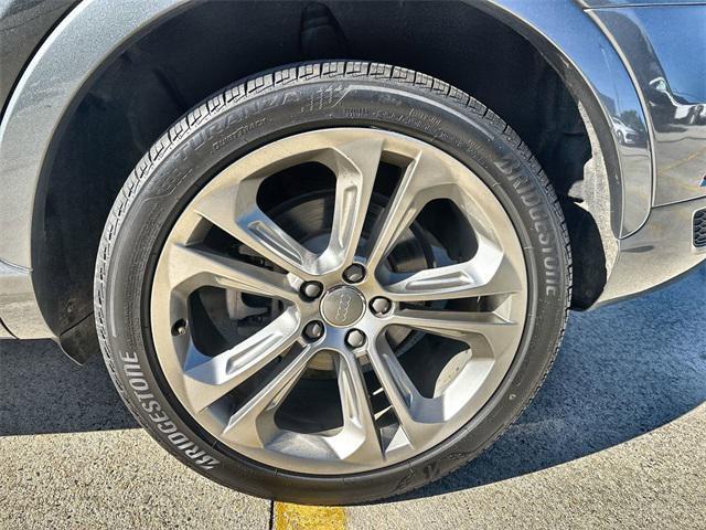 Photo of 2017 Monsoon Gray Metallic Audi Q3