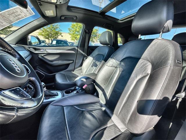 Photo of 2017 Monsoon Gray Metallic Audi Q3
