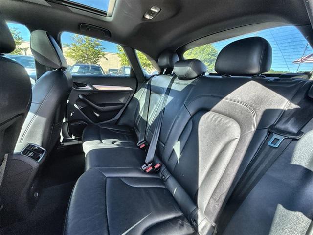 Photo of 2017 Monsoon Gray Metallic Audi Q3