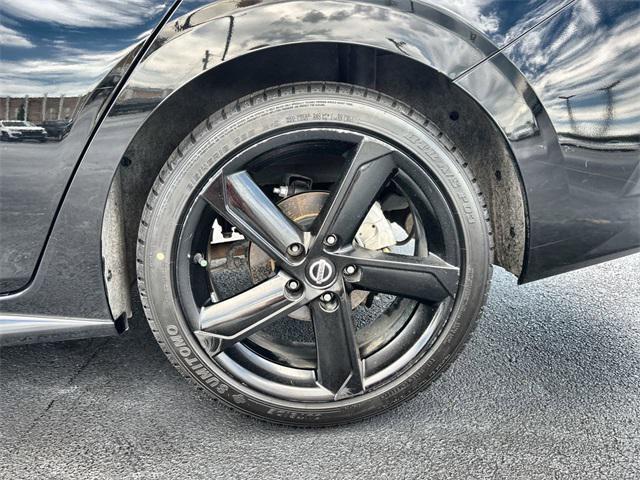 Photo of 2022 Super Black Nissan Sentra