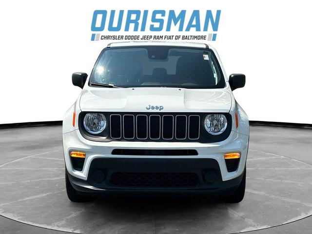 Photo of 2023 Alpine White Clearcoat Jeep Renegade
