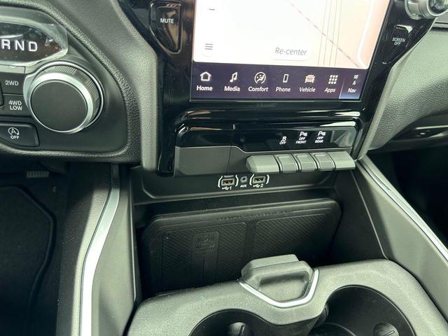 Photo of 2025 Billet Silver Metallic Clearcoat RAM 1500