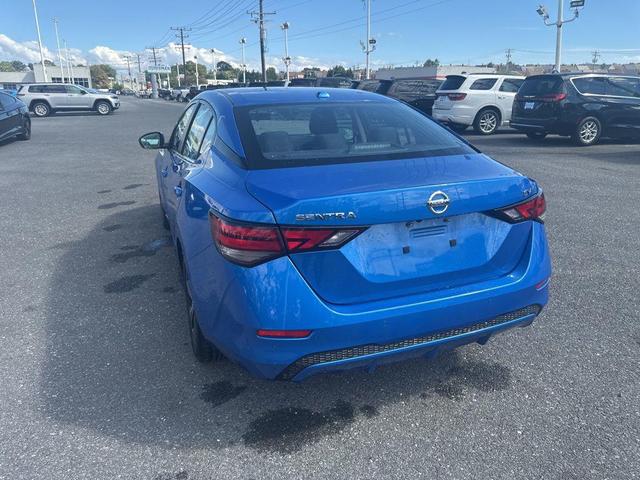 Photo of 2022 Electric Blue Metallic Nissan Sentra