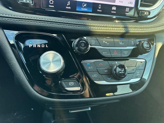 Photo of 2026 Pw7 Chrysler Pacifica