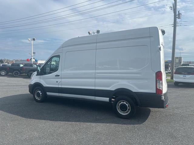 Photo of 2023 Oxford White Ford Transit-250