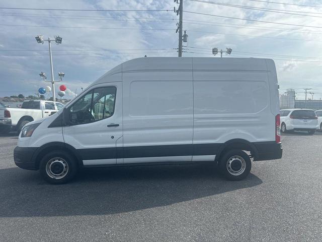 Photo of 2023 Oxford White Ford Transit-250