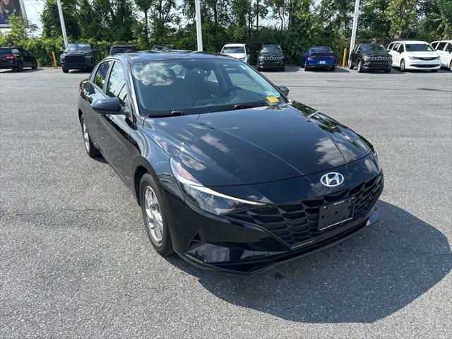 Photo of 2023 Phantom Black Hyundai ELANTRA