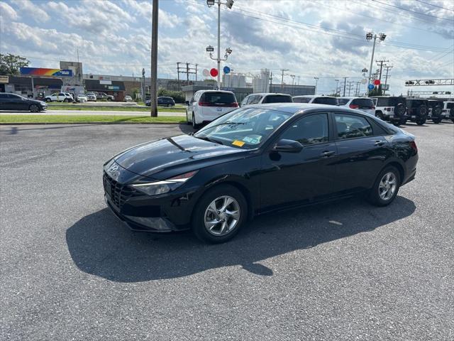 Photo of 2023 Phantom Black Hyundai ELANTRA