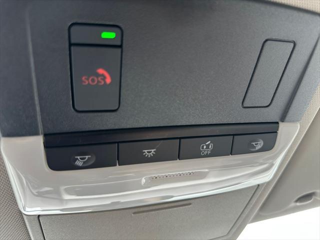 Photo of 2023 Pearl White Tricoat Nissan Rogue