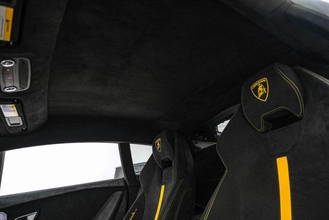 Photo of 2018 Giallo Horus Matt - AD PERSONAM Lamborghini Huracan