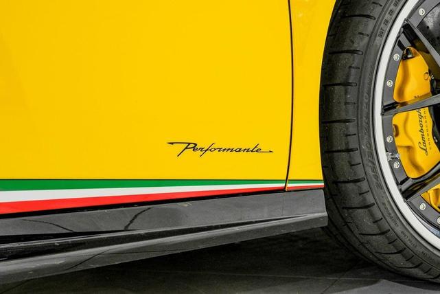 Photo of 2018 Giallo Horus Matt - AD PERSONAM Lamborghini Huracan