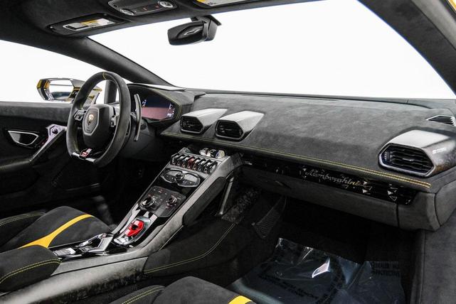 Photo of 2018 Giallo Horus Matt - AD PERSONAM Lamborghini Huracan