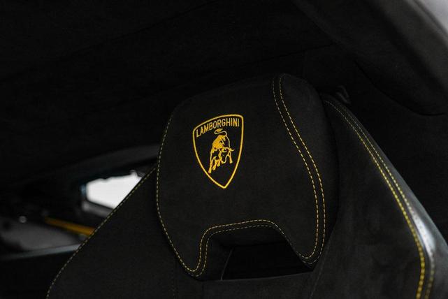 Photo of 2018 Giallo Horus Matt - AD PERSONAM Lamborghini Huracan